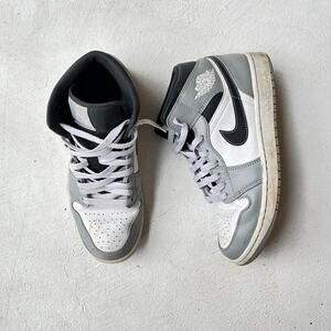 Air Jordan One Smoke Grey Mid Men’s Size 10 Retro Jumpman Classic Colorway